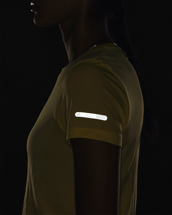 Women's UA Seamless Stride Short Sleeve, Yellow, pdpMainDesktop image number 3